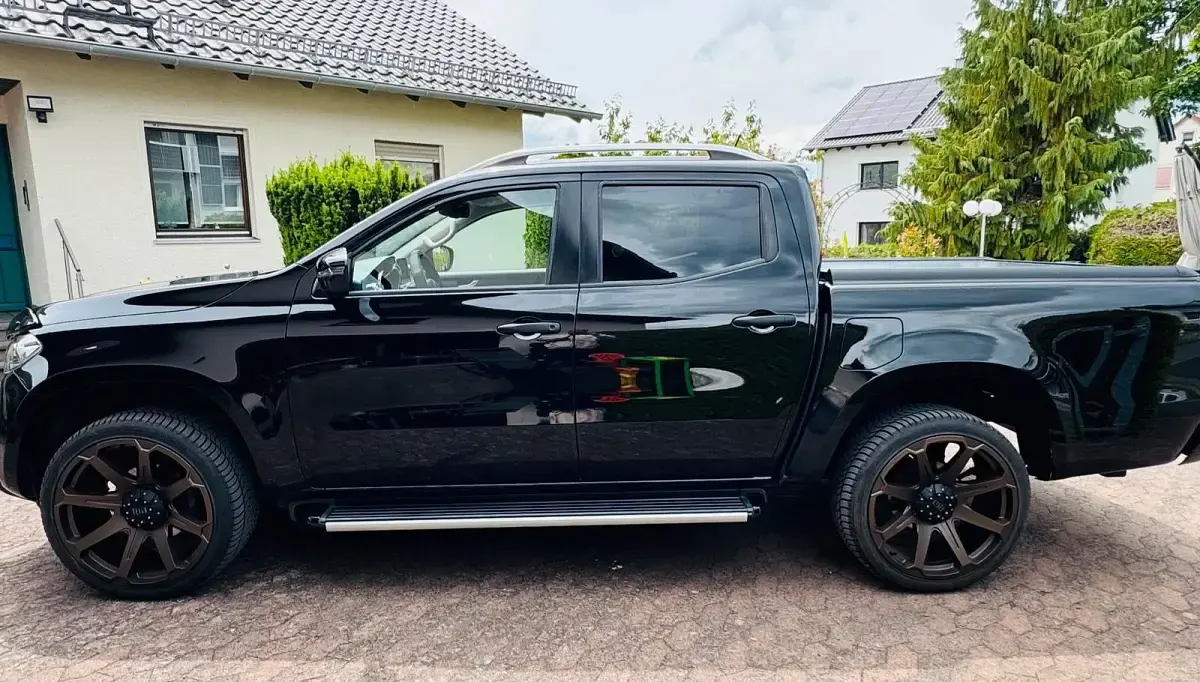 Gebraucht Mercedes X250 190 PS (139 kW) 2018 Schwarz Pickup