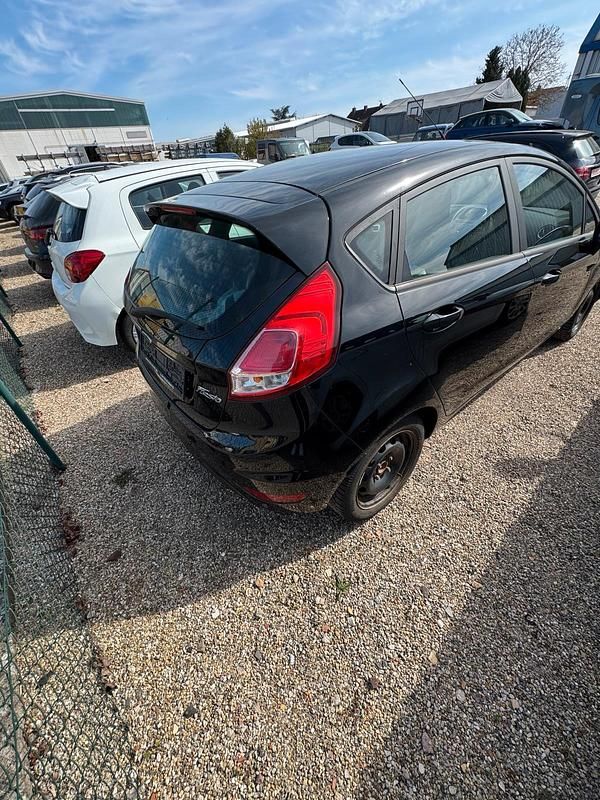 Gebraucht Ford Fiesta 80 PS (58 kW) 2016 Kleinwagen