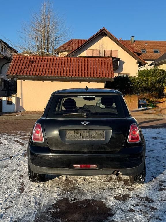 Gebraucht Mini ONE 98 PS (72 kW) 2012 Schwarz Kleinwagen