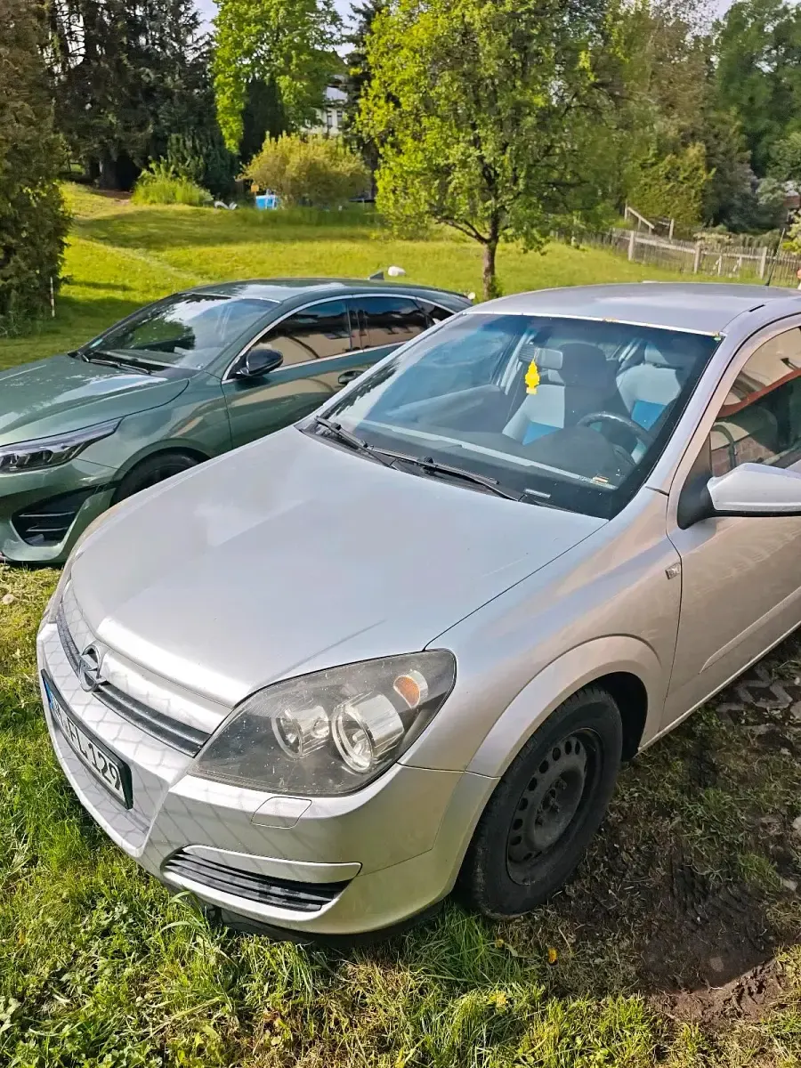 Usata Opel Astra 100 CV (73 kW) 2004 Grigio Utilitaria