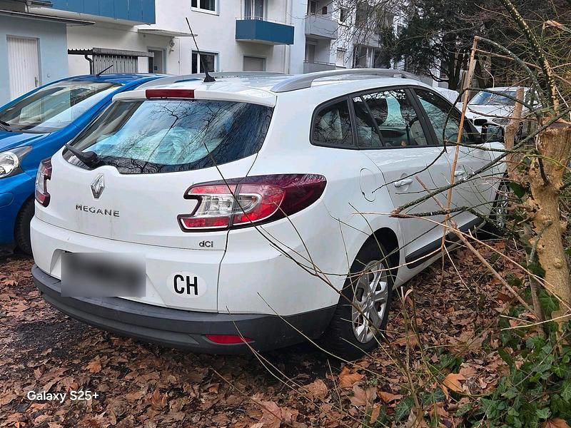 Gebraucht Renault Mégane 110 PS (80 kW) 2010 Weiß Limousine
