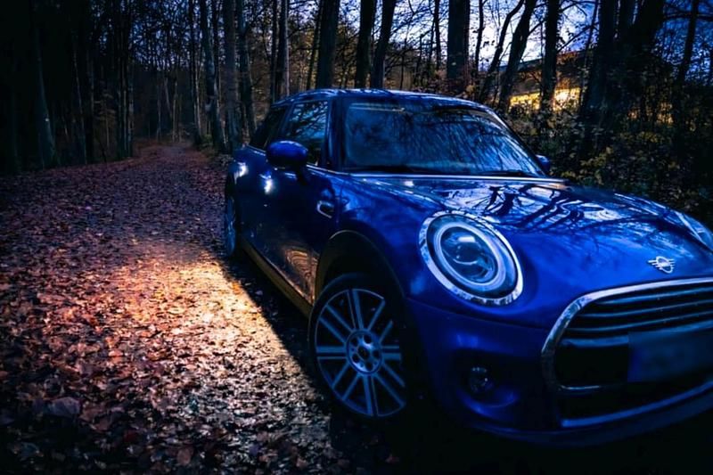 Gebraucht Mini Cooper 136 PS (100 kW) 2019 Blau Kleinwagen