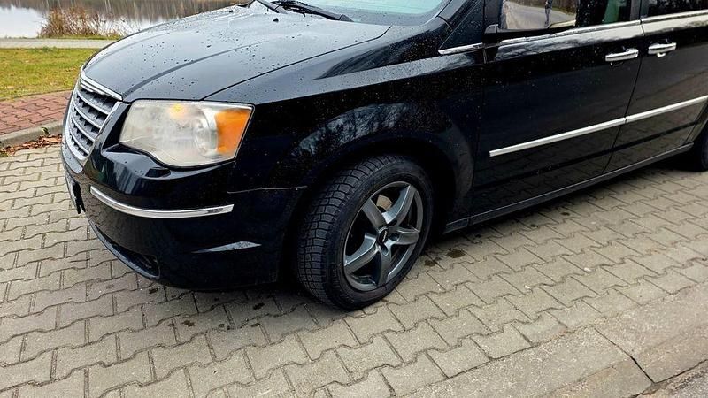 Gebraucht Chrysler Grand Voyager Limited 163 PS (119 kW) 2009 Schwarz Van / Kleinbus