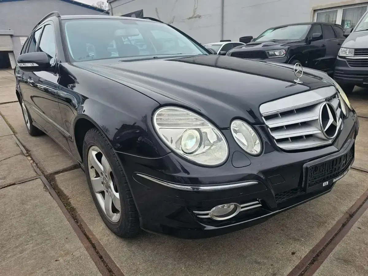 Gebraucht Mercedes E200 Avantgarde 184 PS (135 kW) 2007 Schwarz Limousine