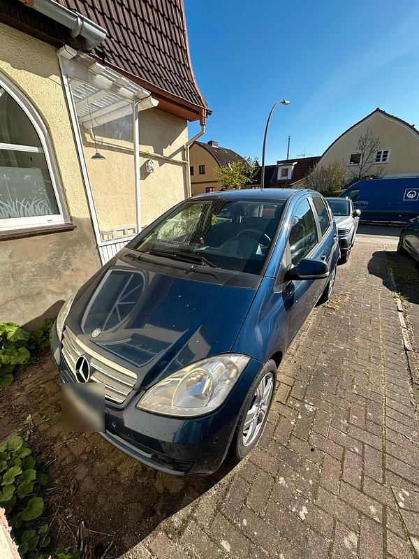 Gebraucht Mercedes A160 95 PS (69 kW) 2012 Blau Kleinwagen