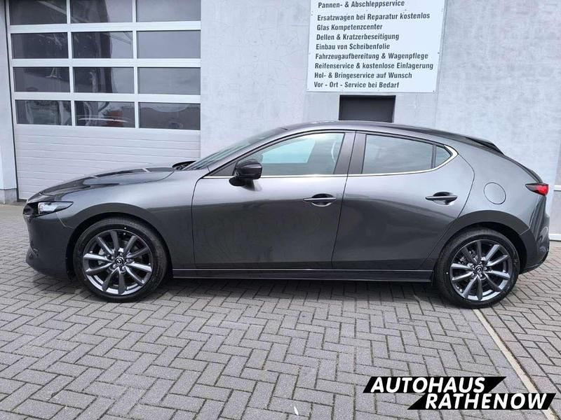 Gebraucht Mazda 3 Center-Line 140 PS (102 kW) 2025 Grau Limousine