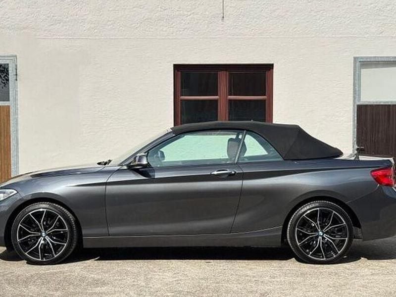 Gebraucht BMW 220 Advantage 190 PS (139 kW) 2015 Grau Cabrio