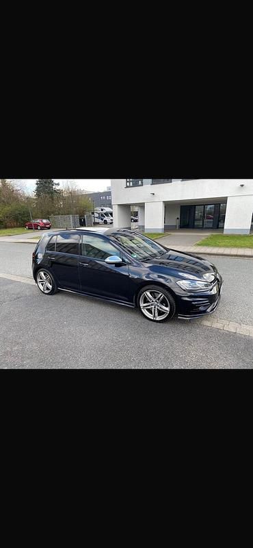 Gebraucht VW Golf VII R 310 PS (228 kW) 2017 Schwarz Kleinwagen