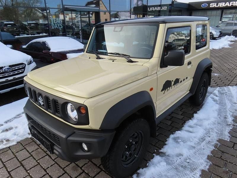 Beige Gebraucht 2022 Suzuki Jimny Comfort SUV | 28.390 € (Fairer Preis) - Bild 1/4