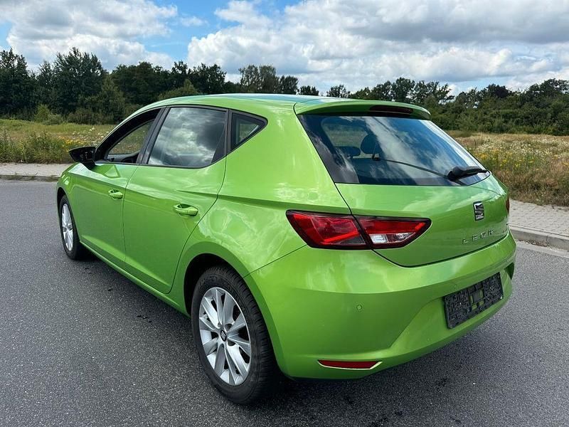 Gebraucht Seat Leon Reference 86 PS (63 kW) 2013 Grün Limousine