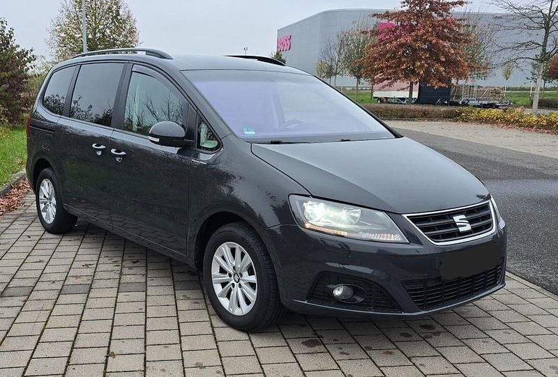 Grau Gebraucht 2015 Seat Alhambra Van / Kleinbus | 8.100 € - Bild 1/4