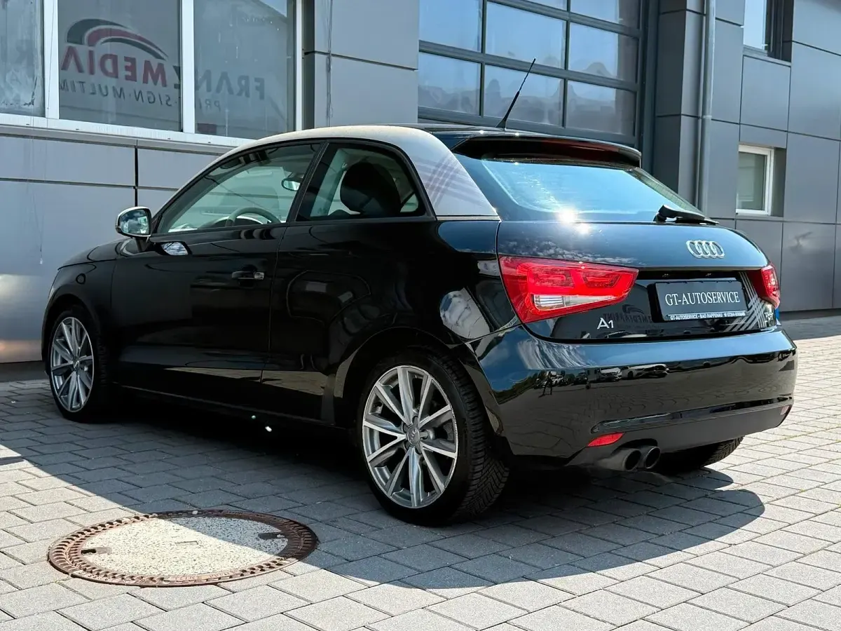 Gebraucht Audi A1 Ambition 122 PS (89 kW) 2011 Schwarz Kleinwagen