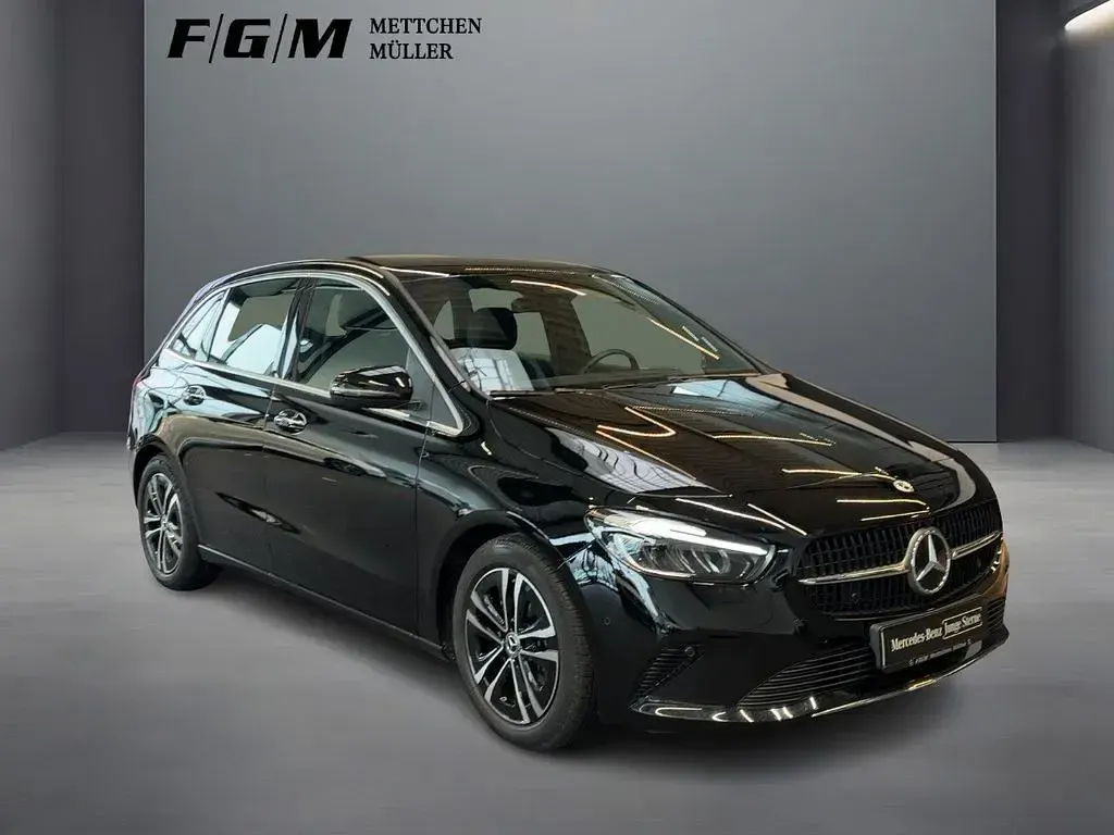 Gebraucht Mercedes B220 Progressive 190 PS (139 kW) 2024 Unilack nachtschwarz Kleinwagen