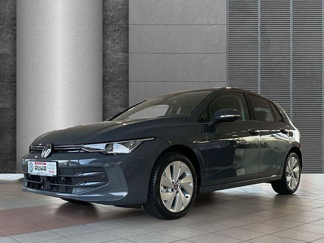 Gebraucht VW Golf VIII Life 150 PS (110 kW) 2025 Delfingrau metallic Limousine