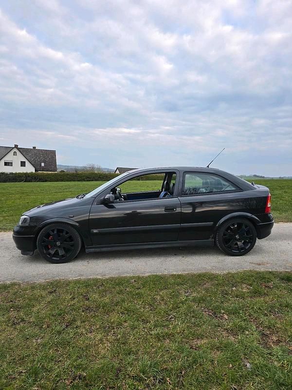 Gebraucht Opel Astra OPC 116 PS (85 kW) 1999 Schwarz Coupé