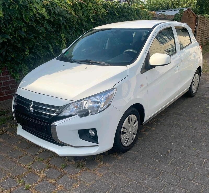 Weiß Gebraucht 2022 Mitsubishi Space Star Kleinwagen | 9.000 € (Guter Preis) - Bild 1/4
