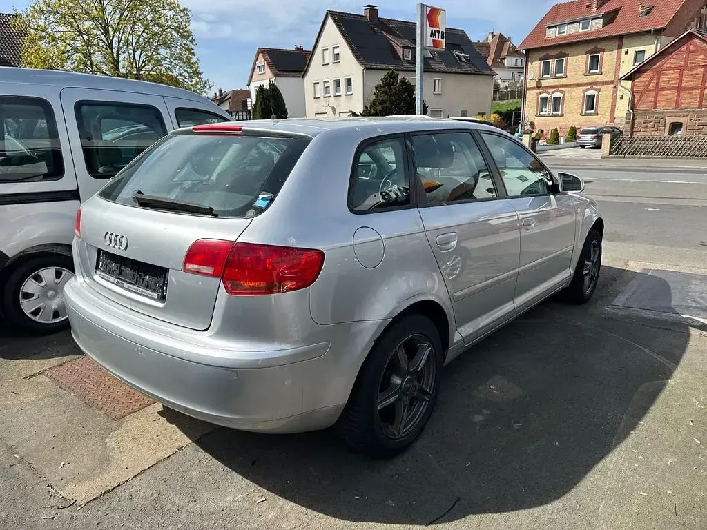 Gebraucht Audi A3 Sportback Ambition 140 PS (102 kW) 2006 Silber Kleinwagen