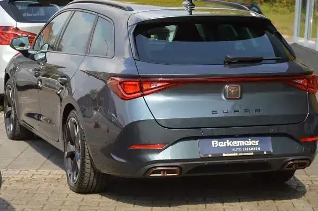Gebraucht Cupra Leon 204 PS (150 kW) 2024 Magnetic tech (metallic) Limousine