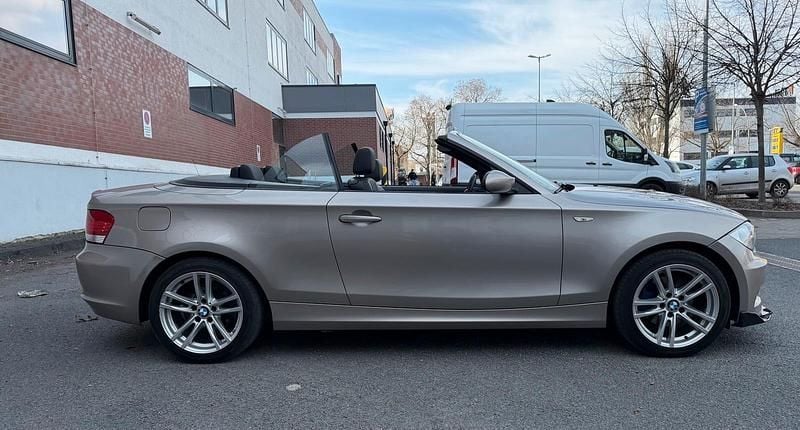 Gebraucht BMW 120 Cabriolet 177 PS (130 kW) 2009 Grau Cabrio