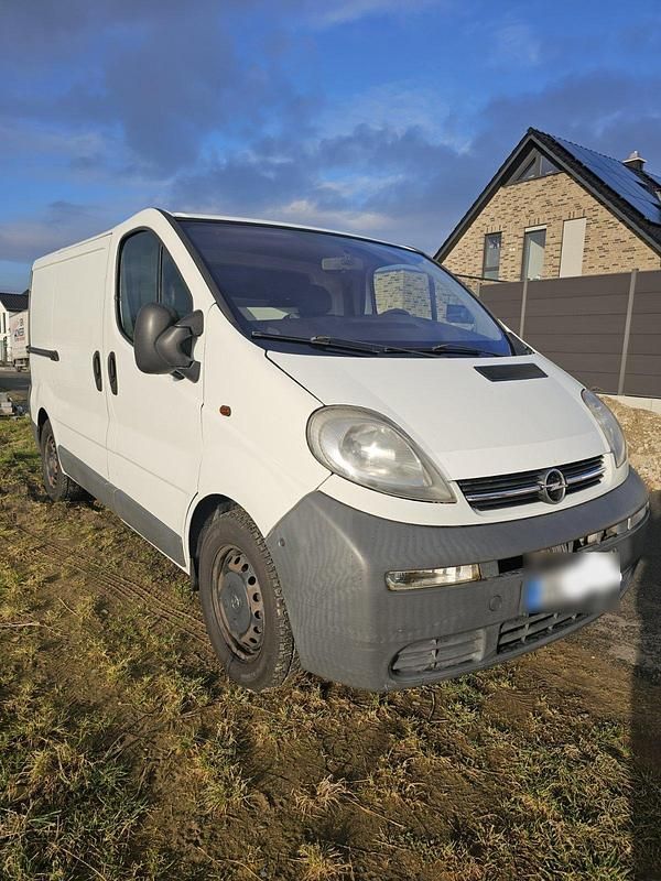 Gebraucht Opel Vivaro 101 PS (74 kW) 2006 Weiß Van / Kleinbus