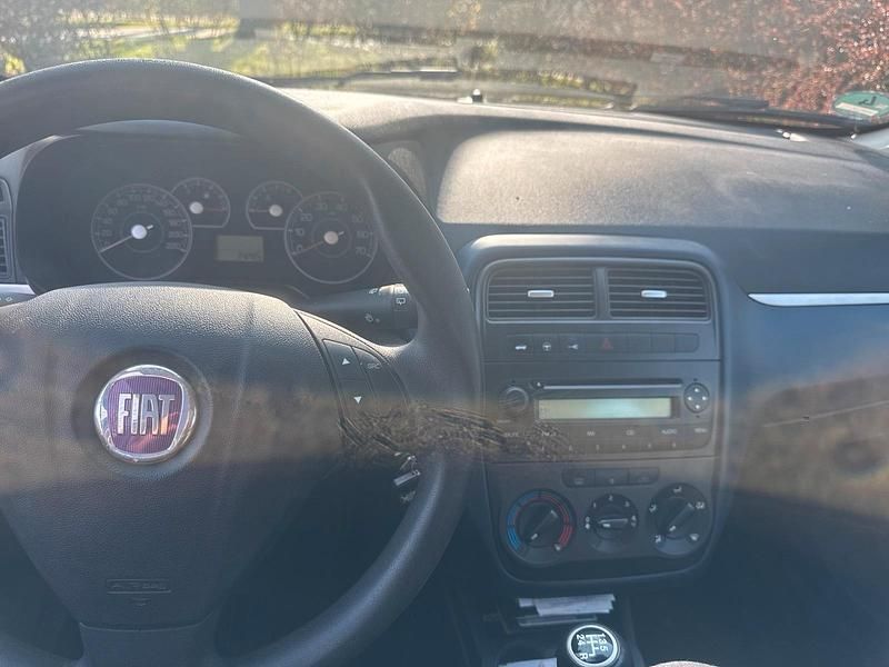 Gebraucht Fiat Punto 77 PS (56 kW) 2008 Blau Kleinwagen