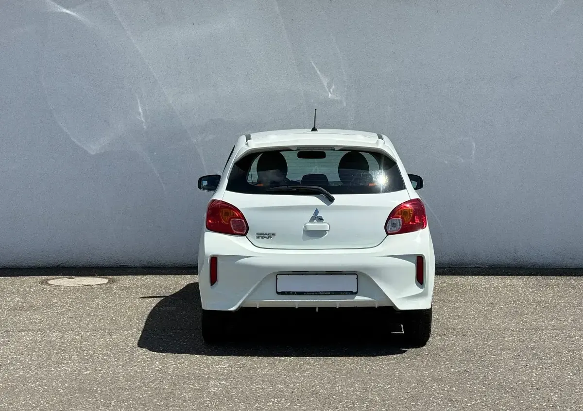 Gebraucht Mitsubishi Space Star Spirit 71 PS (52 kW) 2021 Weiß Kleinwagen