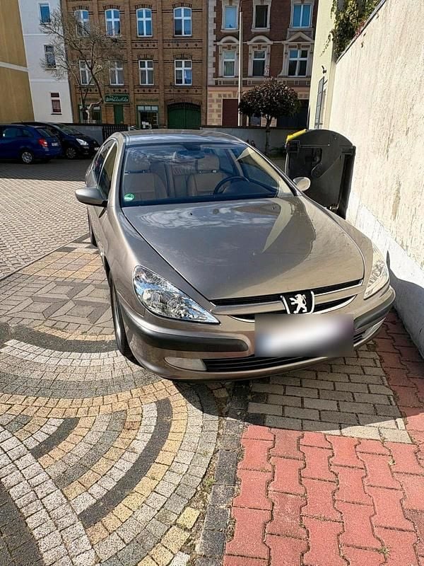 Gebraucht Peugeot 607 133 PS (97 kW) 2003 Gold Limousine