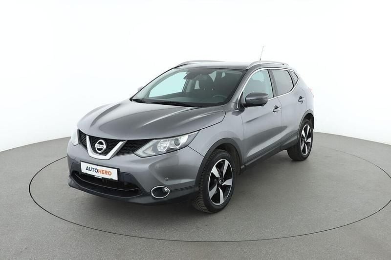 Grau Gebraucht 2015 Nissan Qashqai 360º SUV | 13.090 € (Fairer Preis) - Bild 1/3
