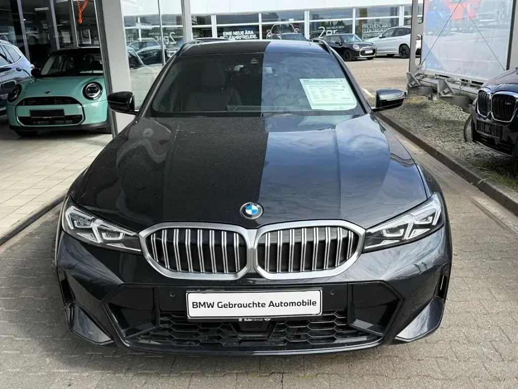 Gebraucht BMW 320 M Sport 190 PS (139 kW) 2025 Schwarz Kombi