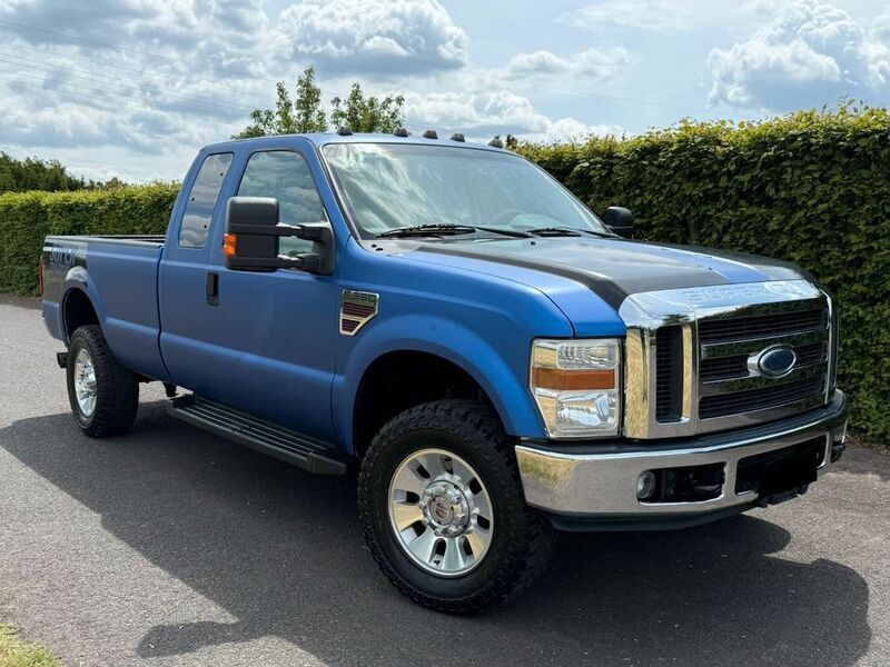 Silber Gebraucht 2007 Ford F350 Lariat SUV | 22.999 € - Bild 1/4