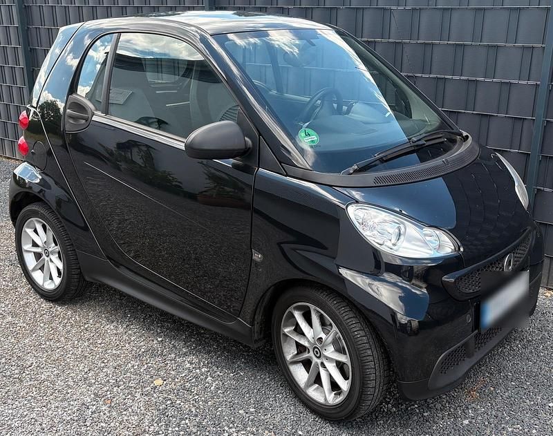 Gebraucht Smart ForTwo Coupé 61 PS (44 kW) 2012 Schwarz Coupé