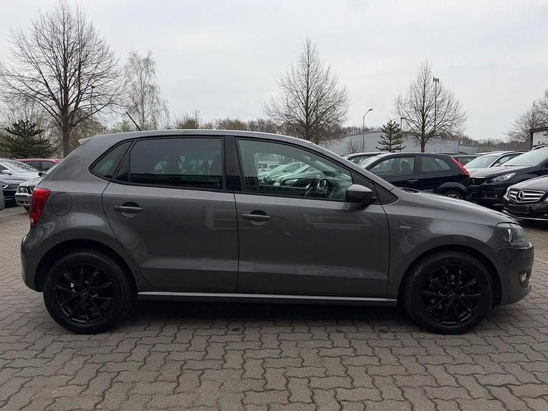 Gebraucht VW Polo Life 60 PS (44 kW) 2013 Grau Kleinwagen
