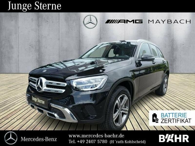 Lack obsidianschwarz (metallic) Gebraucht 2022 Mercedes GLC300e SUV | 37.849 € (Fairer Preis) - Bild 1/4