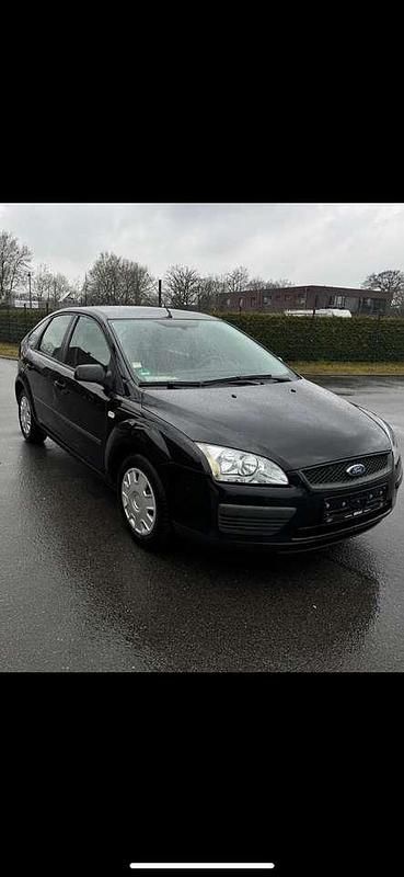 Gebraucht Ford Focus Fun X 125 PS (91 kW) 2007 Pantherschwarz metallic Kleinwagen