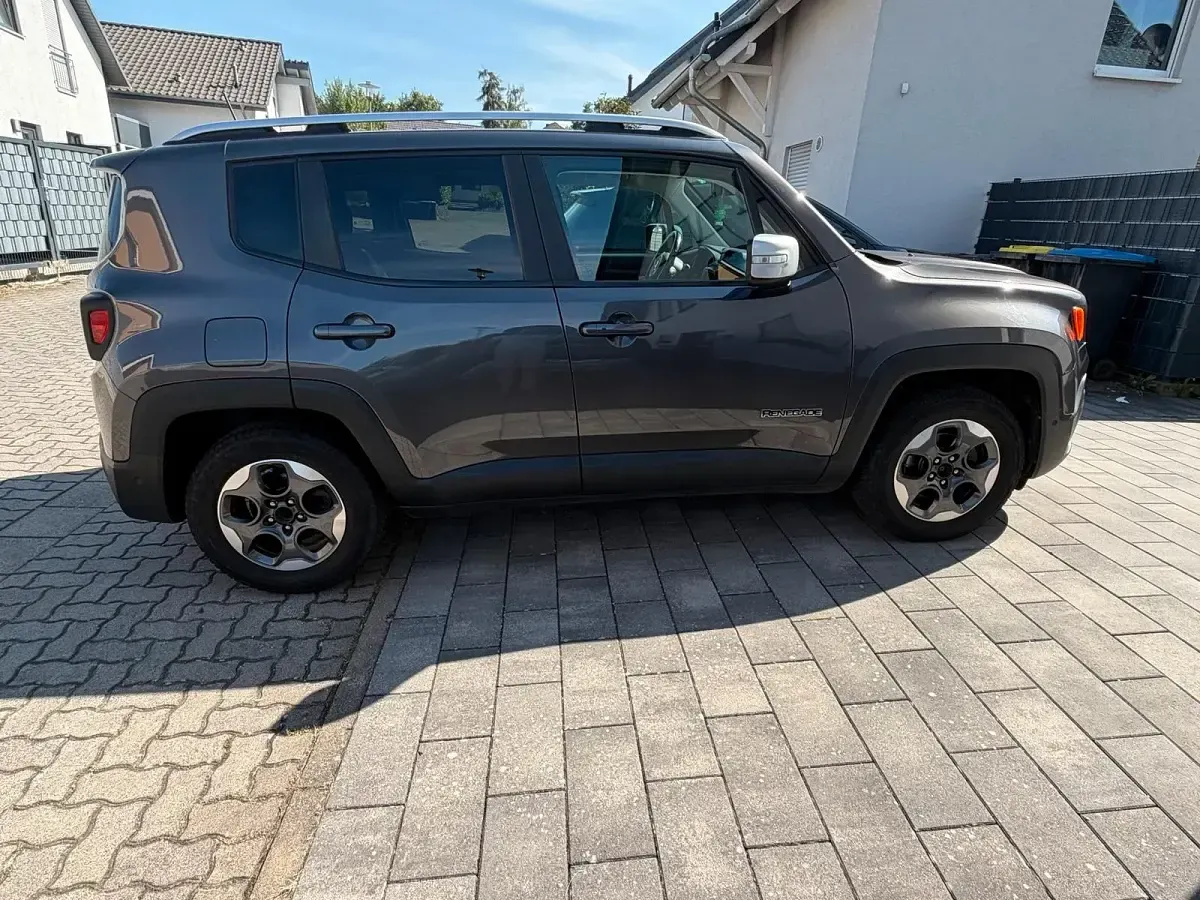 Gebraucht Jeep Renegade 140 PS (102 kW) 2018 Grau SUV