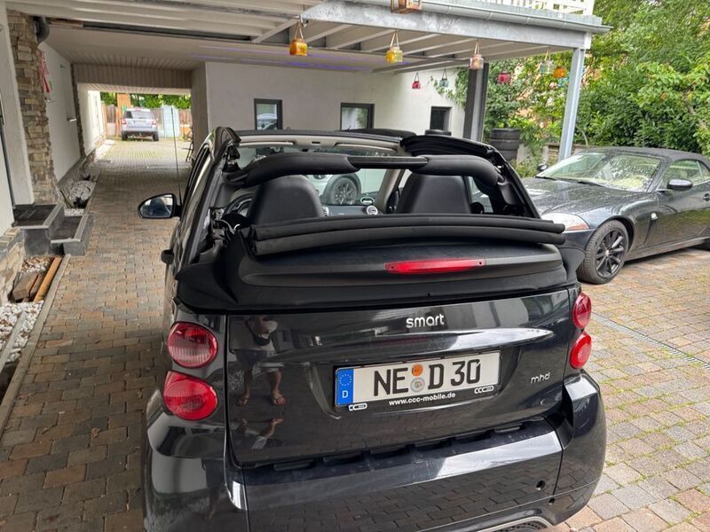 Schwarz Gebraucht 2014 Smart ForTwo Cabrio Cabrio | 4.999 € (Guter Preis) - Bild 1/4