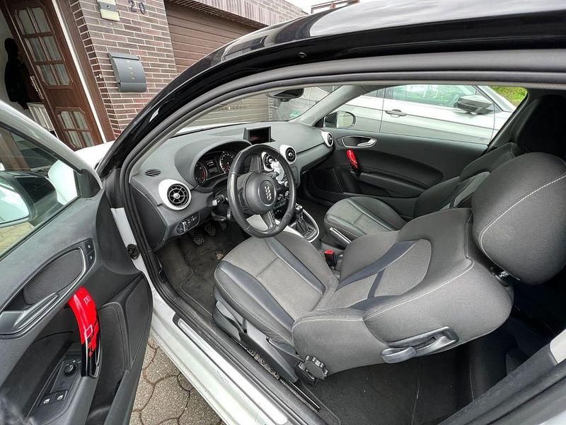 Gebraucht Audi A1 Ambition 122 PS (89 kW) 2012 Weiß Kleinwagen