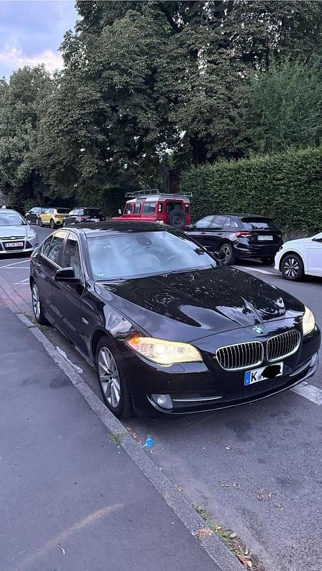 Schwarz Gebraucht 2011 BMW 520 Limousine | 11.500 € (Guter Preis) - Bild 1/4