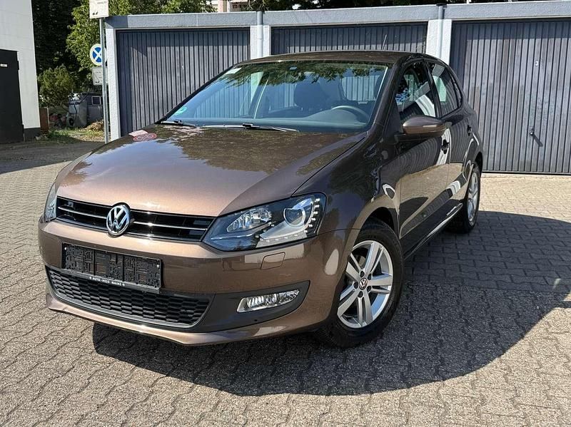 Braun Gebraucht 2014 VW Polo Comfortline Limousine | 10.999 € (Fairer Preis) - Bild 1/4