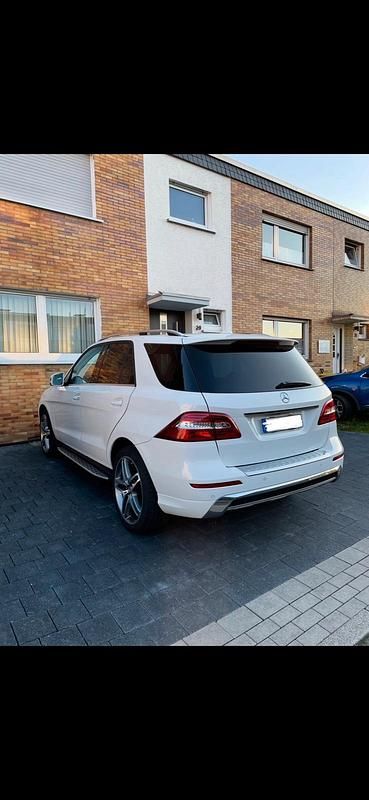 Gebraucht Mercedes ML350 258 PS (189 kW) 2015 Weiß SUV