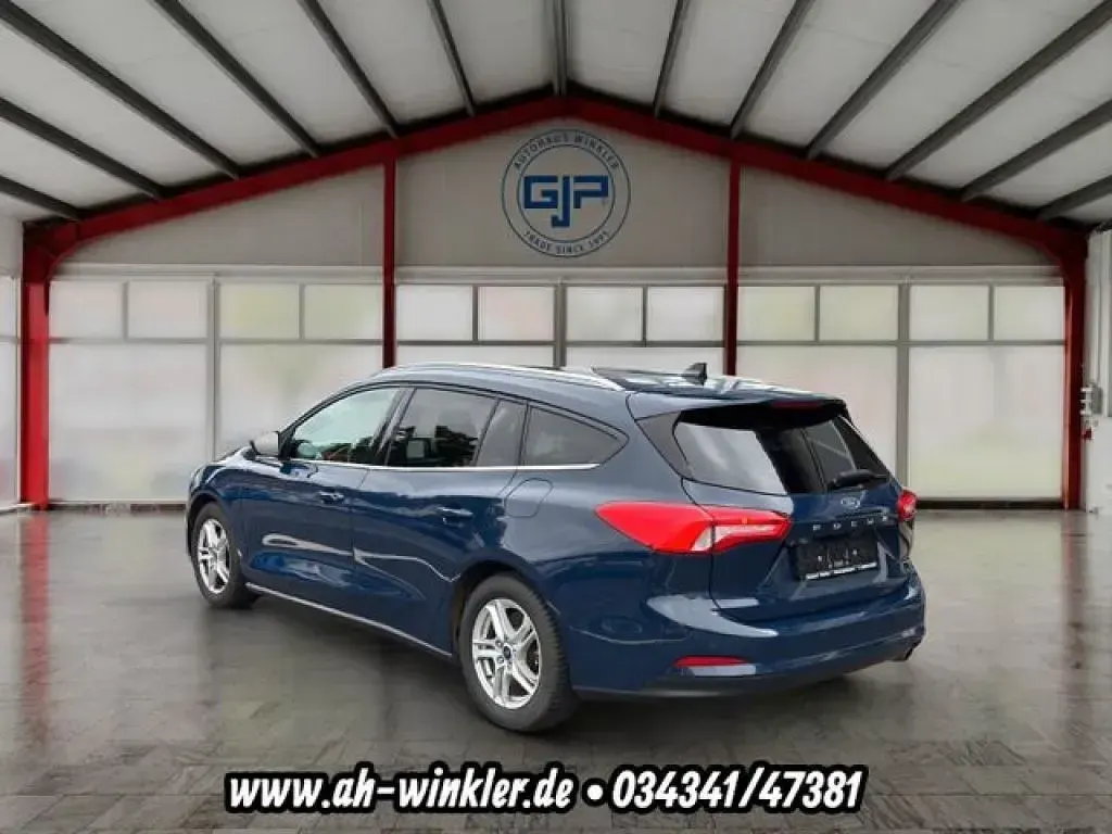 Gebraucht Ford Focus Cool & Connect 125 PS (91 kW) 2020 Blazer blue Kombi
