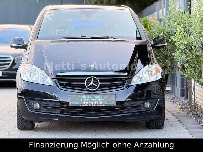 Gebraucht Mercedes A160 95 PS (69 kW) 2011 Schwarz Kleinwagen