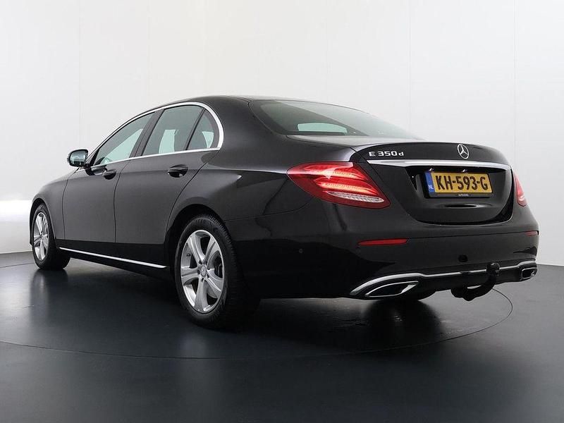 Gebraucht Mercedes E350 Ambition 258 PS (189 kW) 2016 Schwarz Limousine