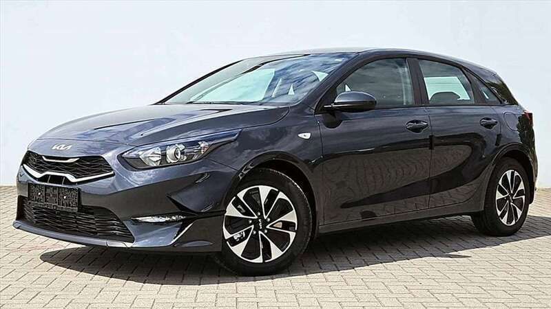 Andere farbe Neu 2024 Kia Ceed Kleinwagen | 23.470 € (Superpreis) - Bild 1/4