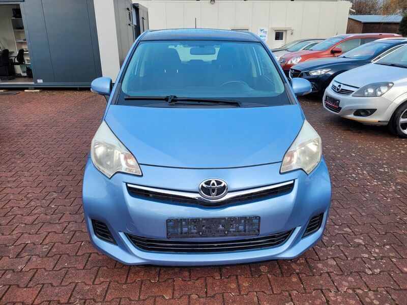 Gebraucht Toyota Verso-S Life 90 PS (66 kW) 2011 Blau Van / Kleinbus