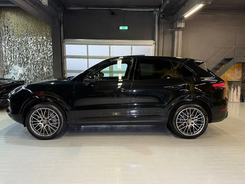 Gebraucht Porsche Cayenne Platinum Edition 441 PS (324 kW) 2023 Schwarz SUV