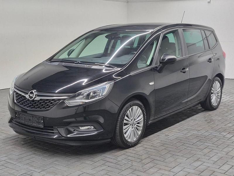 Gebraucht Opel Zafira 140 PS (102 kW) 2018 Onyxschwarzmet. Van / Kleinbus