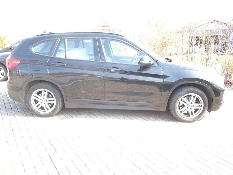 Gebraucht BMW X1 Advantage 190 PS (139 kW) 2017 Schwarz SUV