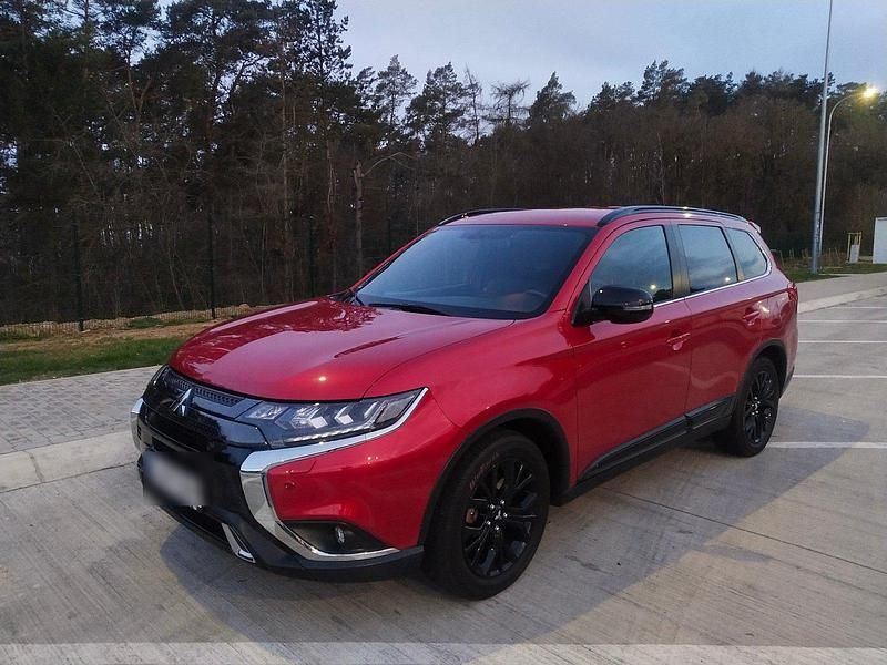 Rot Gebraucht 2019 Mitsubishi Outlander Active SUV | 23.500 € (Teuer) - Bild 1/4