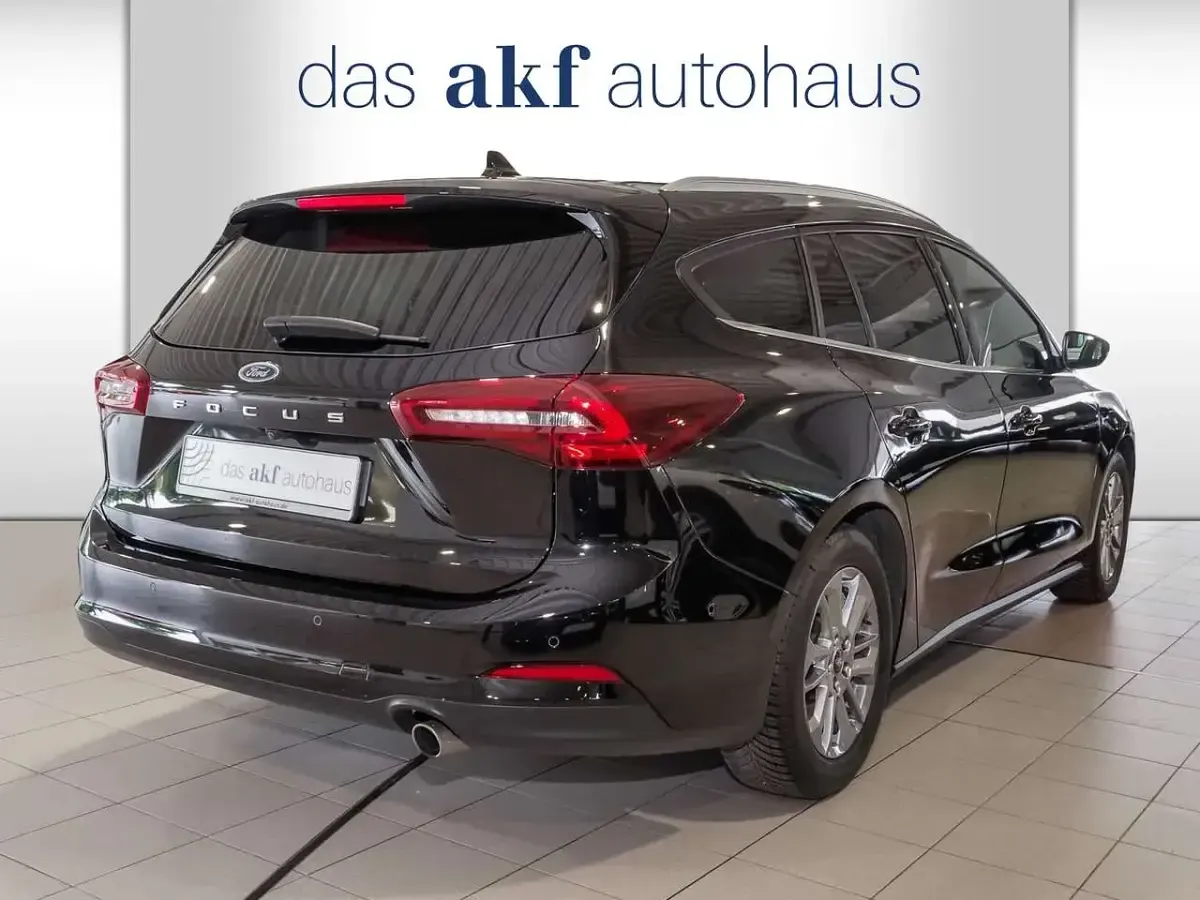Gebraucht Ford Focus Titanium 116 PS (85 kW) 2025 Obsidianschwarz metallic Kombi